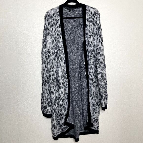 Ann Taylor Sweater 2XL Duster Long Cardigan Snow Leopard Cozy Button Oversized - Picture 1 of 11
